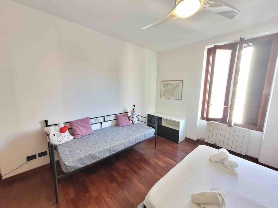 Comfortable Typical Old Style Apartment Milan Extérieur photo